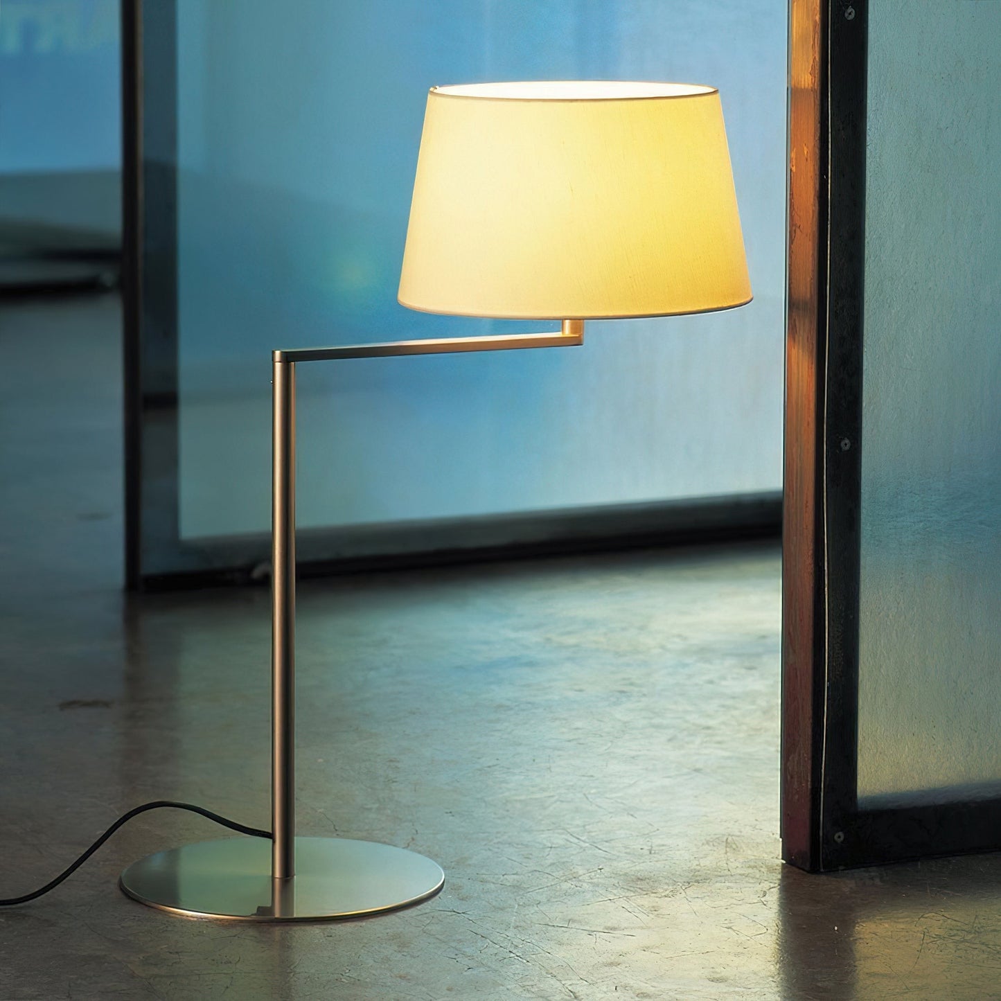 Hansen 1950 Swing-Arm Table Lamp | Right-Angle Arm Traditional Shade