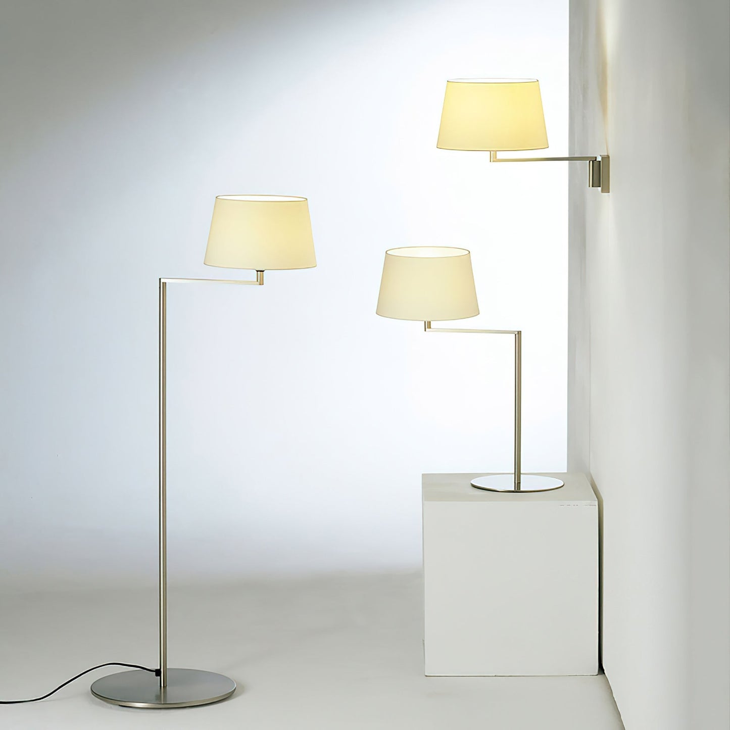 Hansen 1950 Swing-Arm Table Lamp | Right-Angle Arm Traditional Shade