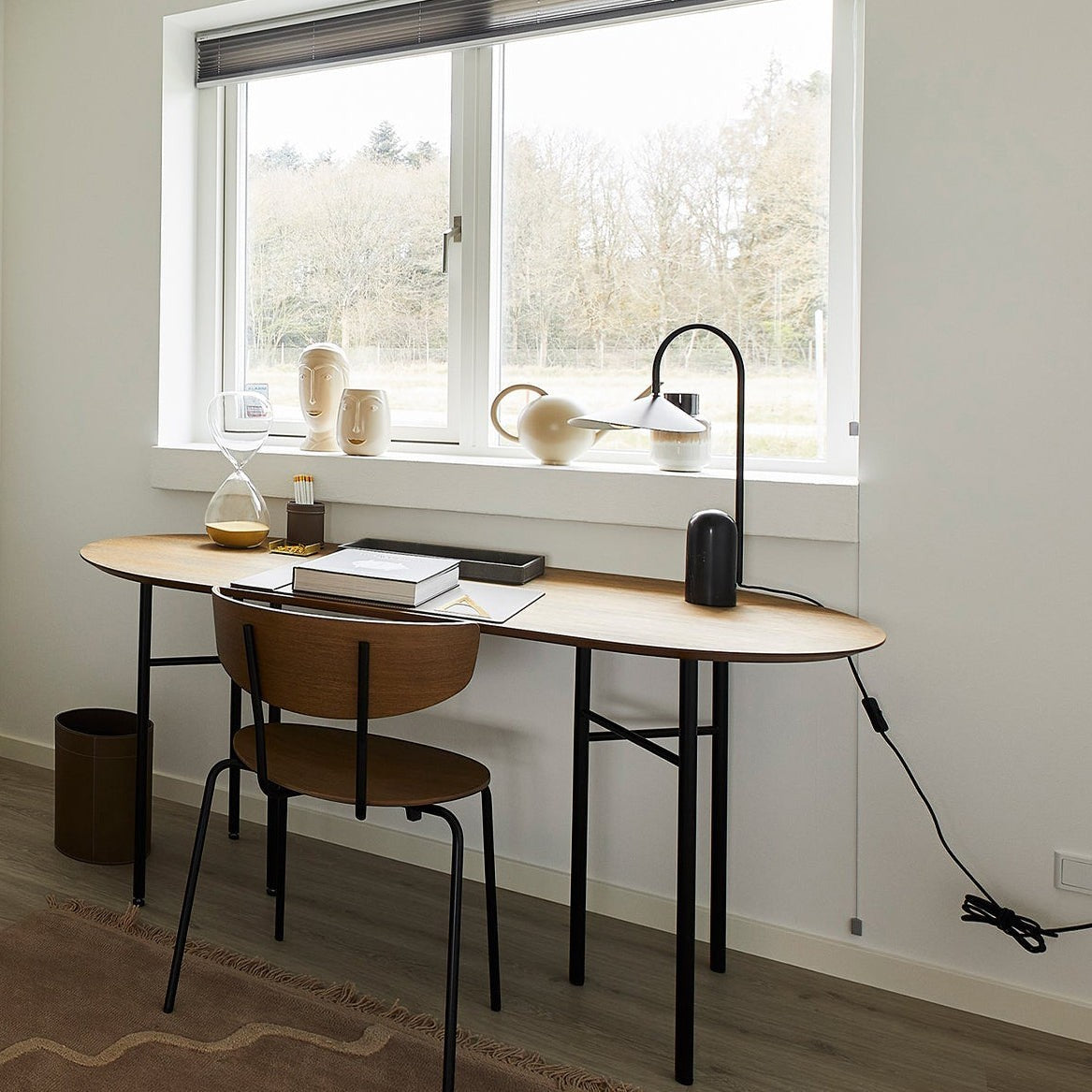 Marble Pill-Base Floating Petal Shade Table Lamp | Desk Sideboard