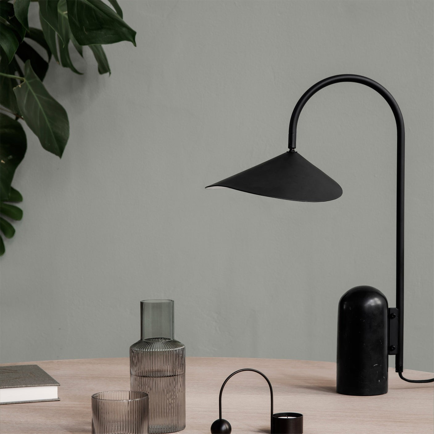 Marble Pill-Base Floating Petal Shade Table Lamp | Desk Sideboard