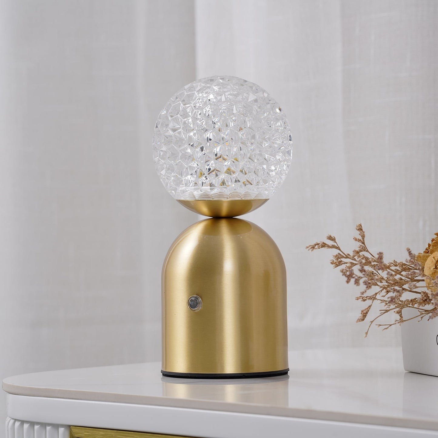 Diamond-Cut Optical Acrylic Built-In Battery Table Lamp | LED Art