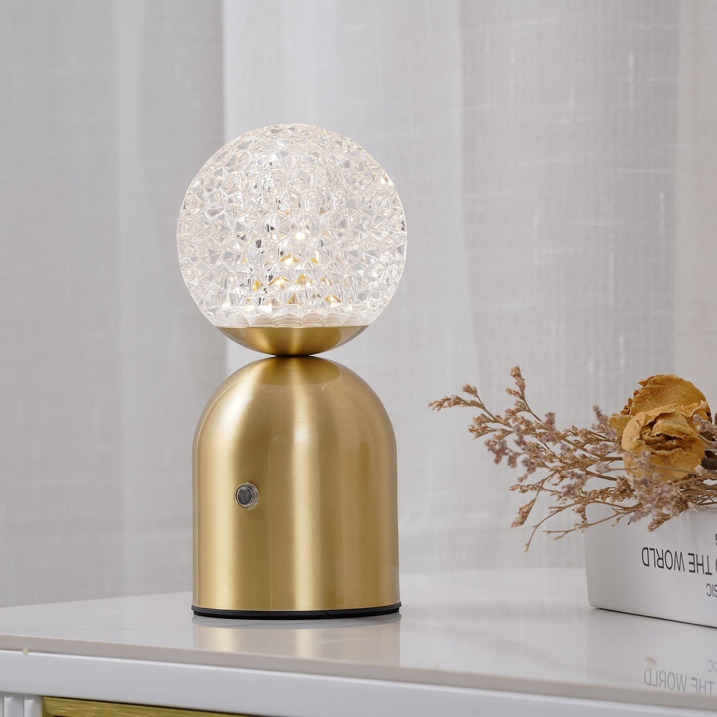 Diamond-Cut Optical Acrylic Built-In Battery Table Lamp | LED Art