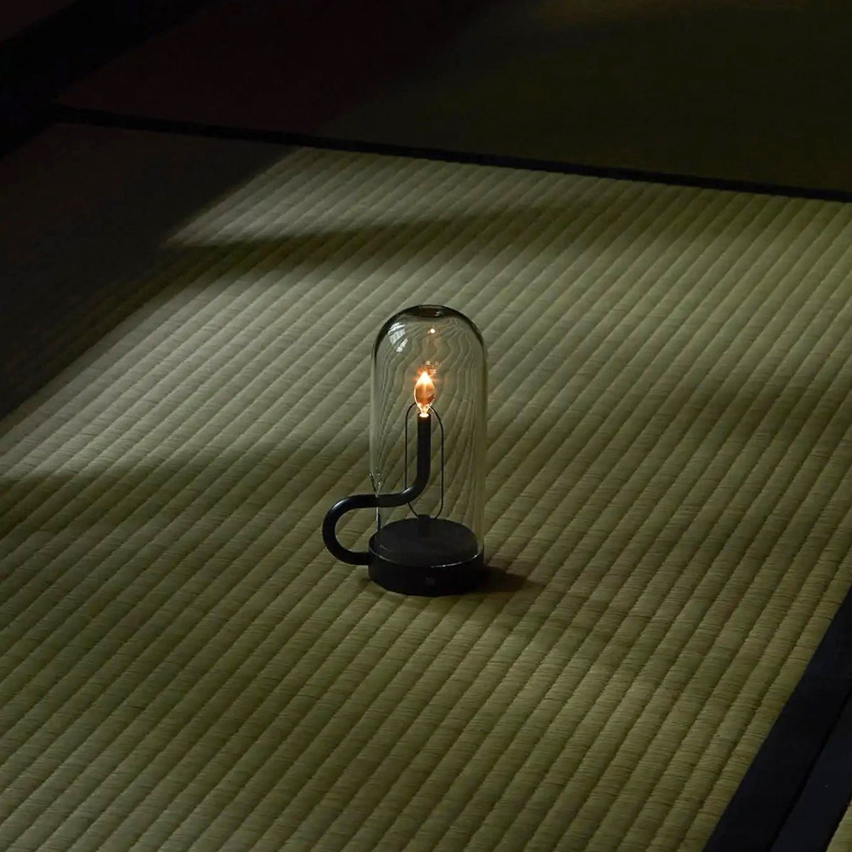 Chamberstick-Inspired Cordless Table Lamp | Rechargeable Retro LED