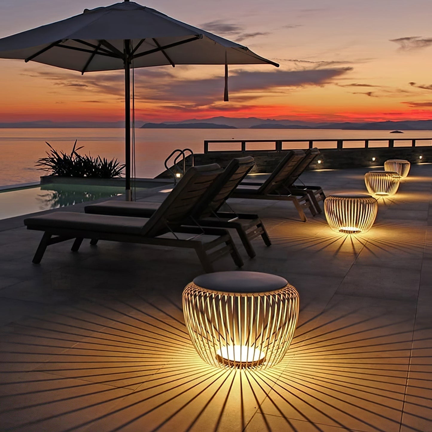 Steel Rib Circular LED Outdoor Lamp | Stool Side-Table Garden Patio