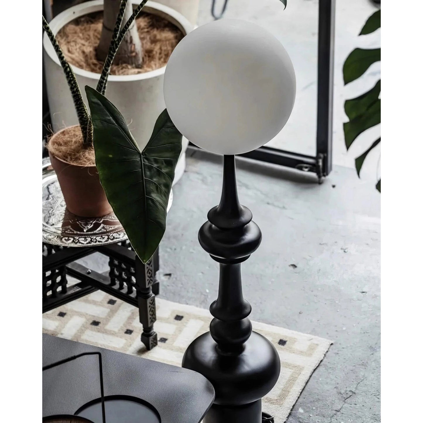 30cm Resin & Acrylic Floor Lamp | 140cm Black or White Modern E26