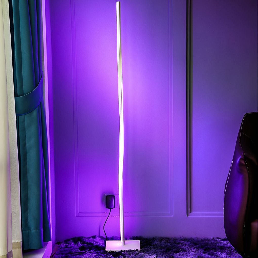 49-Inch Twisted Aluminum Flat-Column LED Floor Lamp | Sleek Black