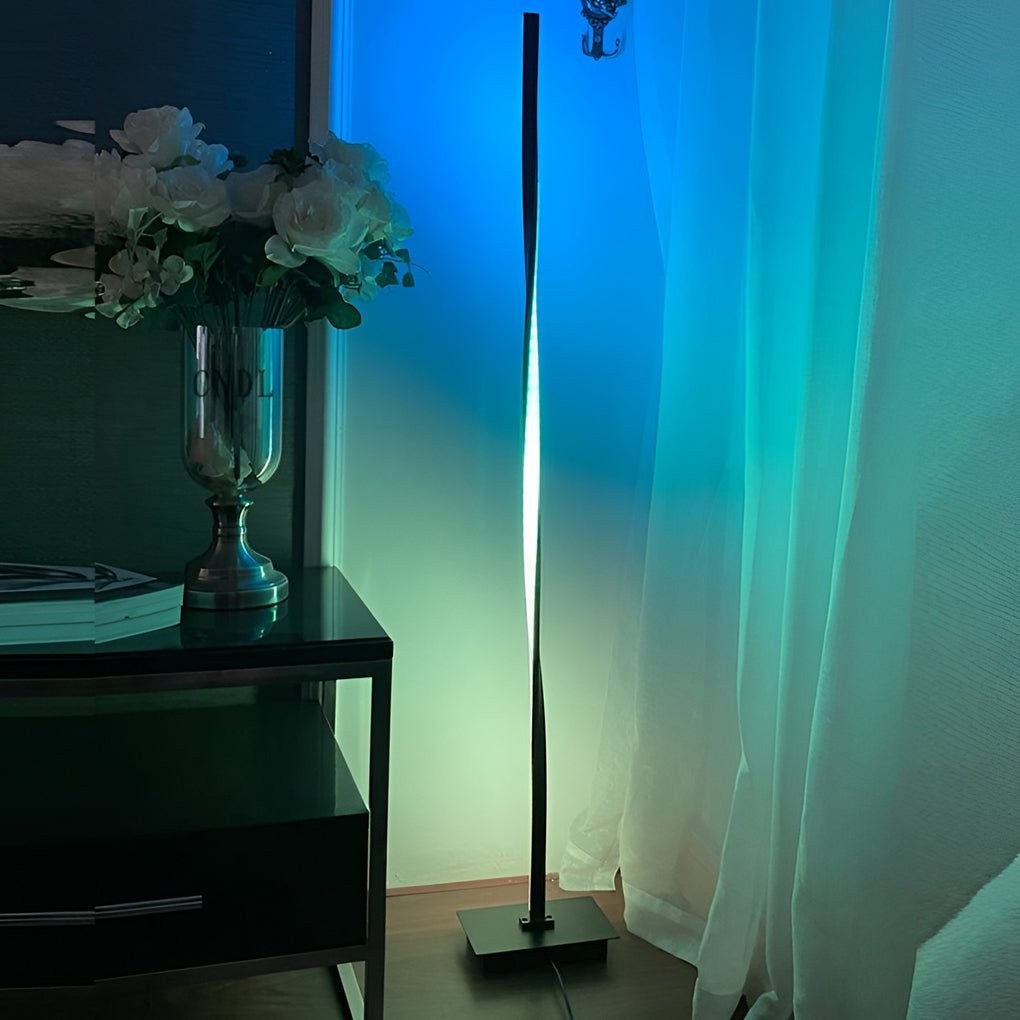 49-Inch Twisted Aluminum Flat-Column LED Floor Lamp | Sleek Black